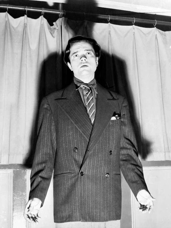 Orson Welles a Mercury Theatre színpadán a Danton halála próbáján, 1938. október 31-én